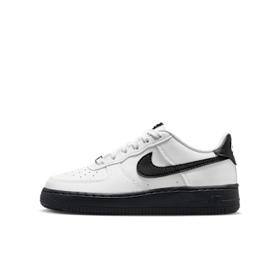 Nike Air Force 1 LE Older Kids' Shoe. Nike CA